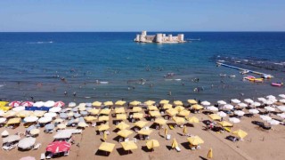 Akdenizin gözbebeği Kızkalesinde sıcaklar, tatilci sayısını düşürdü