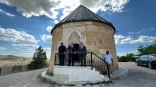 Akli dengesi bozuk şahsın zarar verdiği türbelerde restorasyon çalışmaları tamamlandı