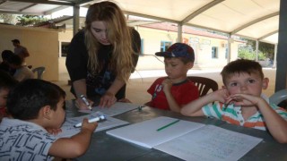 Amerikadan geldiler, tüm imkanlarını köydeki çocuklar için seferber ettiler