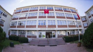 Anadolu Üniversitesi Edebiyat Fakültesi düşünce dünyasını zenginleştiren mezunlar yetiştiriyor