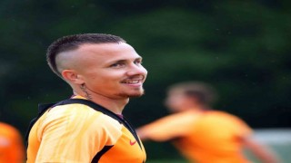 Angelino: Taraftarımızla birlikte büyük başarılara imza atmak istiyoruz
