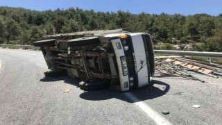 Antalyada trafik kazası: 3 yaralı