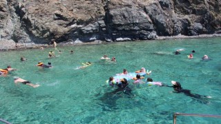 Antalyanın turizm bölgesi Adrasanda yat turlarına yoğun ilgi