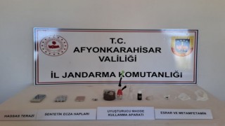 Aranan şahsı jandarma yakaladı