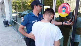 Arkadaşının cep telefonunu gasp ettiği iddiasıyla tutuklandı