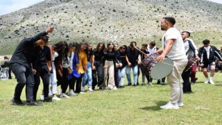 Arslantaş Mahallesinde Görkemli Bayramlaşma