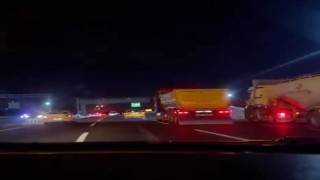 Ataşehirde yarışırcasına hızla ilerleyen hafriyat kamyonu kamerada