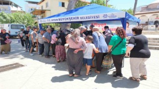 Aydın Büyükşehir Belediyesinden vatandaşlara aşure ikramı