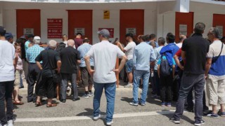 Aylar öncesinden bilet alan güreş severler, sistemi eleştirdi