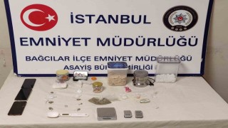 Bağcılarda uyuşturucu operasyonu: 1 kilo 456 gram uyuşturucu madde ve 71 adet uyuşturucu hap ele geçirildi