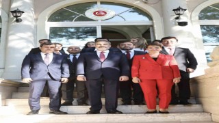 Bakan Fidan, Türkiyenin Budapeşte Büyükelçiliğini ziyaret etti