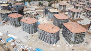 Bakan Özhaseki: “Deprem bölgesinde durup dinlenmek için vaktimiz yok”