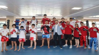 Bakan Yardımcısı Eminoğlu Erzincanda genç sporcularla buluştu
