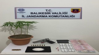 Balıkesirde 2 şahsa uyuşturucu operasyonu