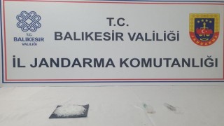 Balıkesirde jandarmadan 4 şahsa uyuşturucu operasyonu