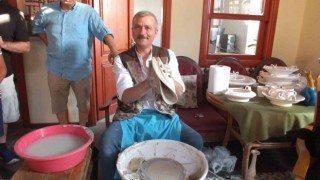 Balıkesirde sergilenen çiniler göz kamaştırdı