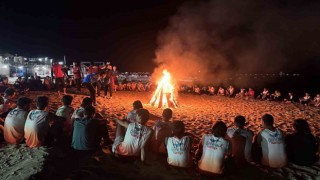 Başakşehirli gençlerin Saros Körfezinde tatil keyfi