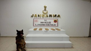 Başkalede 6 kilo toz esrar ele geçirildi