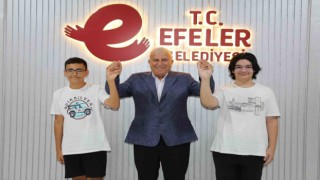 Başkan Atay şampiyon öğrencilerle buluştu