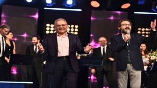 Başkan Büyükkılıçtan Kayseride TRT sanatçıları konseri duyurusu