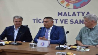 Başkan Sadıkoğlu, depremzede firmaların ürün stokunun alınmasını talep etti