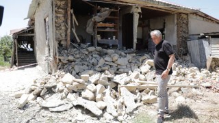 Başkan Zeydan Karalar, Depremzedeleri Ziyaret Etti