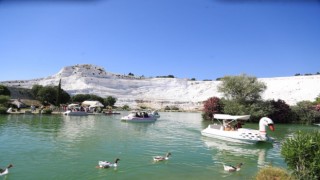 Bayram tatilinin gözdesi ‘Pamukkale oldu