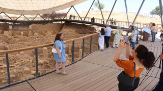 Bayramda Göbeklitepeye ziyaretçi akını