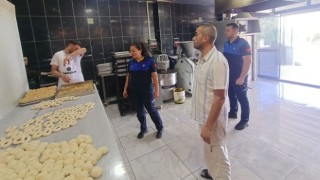 Belediye ekipleri, unlu mamul imalathanelerini denetledi