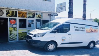 Belediye ekmek dağıtım aracı aldı
