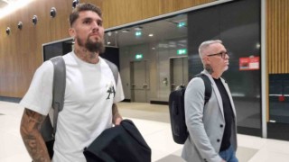 Beşiktaşın yeni transferi Lyanco, İstanbula geldi