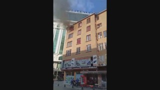 Beyoğlunda 5 katlı binada korkutan yangın