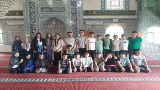 Bilişim sınıfı açılan camide öğrenciler sınavlara hazırlanıyor