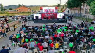 Bizim Meramda Mahalle Şenlikleri, Sefaköy ile başladı