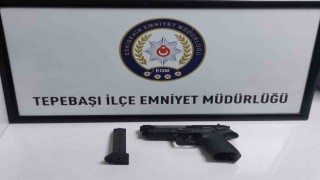 Bodrumda yapılan aramada silah ele geçirildi