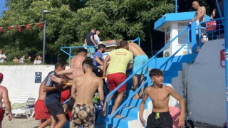 Boğulma tehlikesi geçiren şahsın imdadına cankurtaran ekipleri yetişti