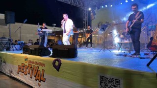 Burak Kut Şilelileri şarkılarıyla coşturdu