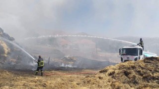 Burdurda çıkan yangında çok sayıda saman balyası kül oldu