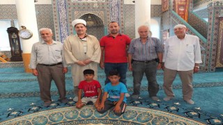 Burhaniyede Çifte Minareli Cami imece ile pırıl pırıl oldu
