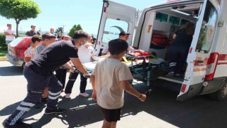 Burhaniyede motorlu kuryenin çarptığı çocuk yaralandı