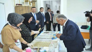 Büyükkılıç, Talas Sosyal Yaşam Merkezinde Kadın Kursiyerlerle Buluştu