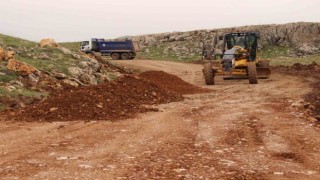 Büyükşehir belediyesinden, Elmalıda yol çalışması