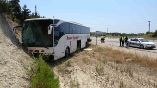 Çanakkalede otobüs yoldan çıktı: 5 yaralı