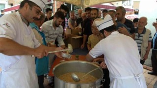 Çarşambada aşure dağıtımı gerçekleşti