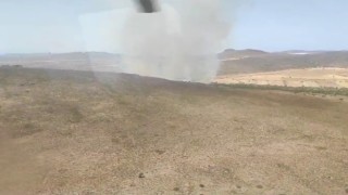 Çeşmede otluk yangını: Helikopterler havalandı