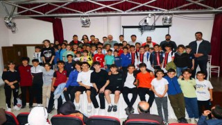 Çiftlikköy Belediyesporun altyapıda yıldızı parlıyor