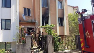 Çıkan yangında ev kullanılmaz hale geldi