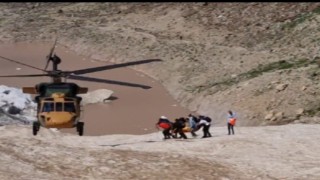 Cilo buzullarında kaybolan 2 kişiyi arama çalışmaları yarına bırakıldı