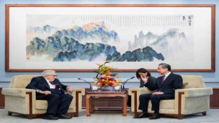 Çin Devlet Başkanı Xi, ABDli diplomat Kissinger ile görüştü