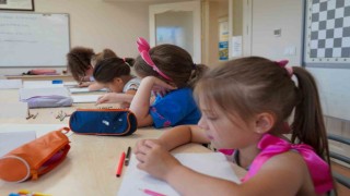 Çocuklar resim ile yeteneklerini geliştiriyor